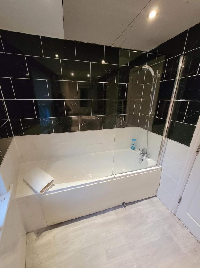 3 Laurel Court * Ulverston