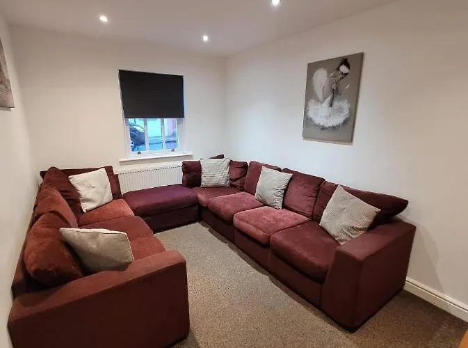3 Laurel Court