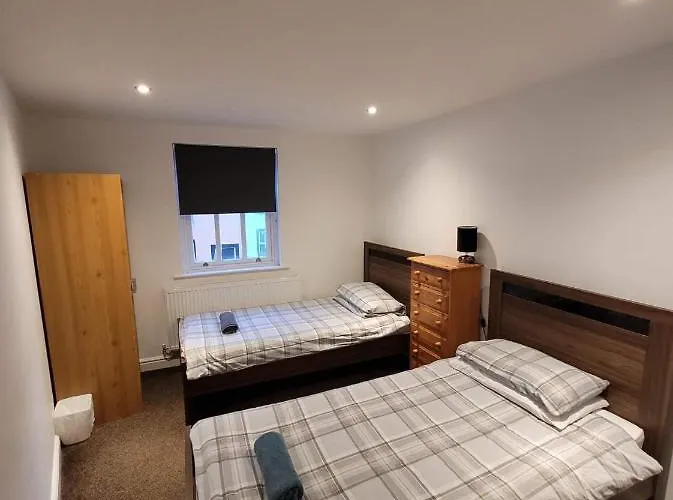 3 Laurel Court